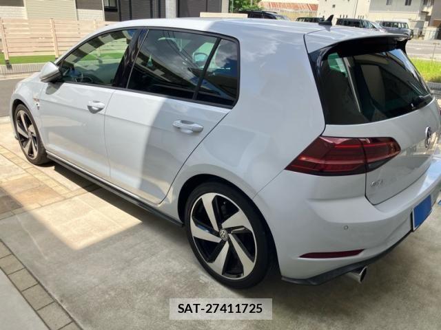 VolksWagen GOLF GTI 2017-10 8369733-2
