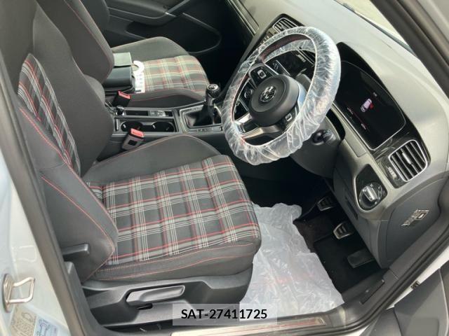 VolksWagen GOLF GTI 2017-10 8369733-4