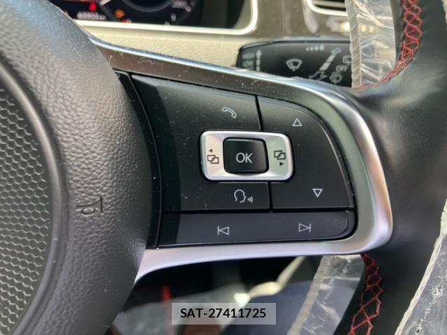 VolksWagen GOLF GTI 2017-10 8369733-8