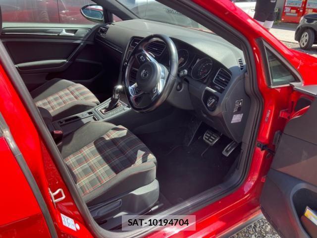VolksWagen GOLF GTI 2013-08 8415840-16