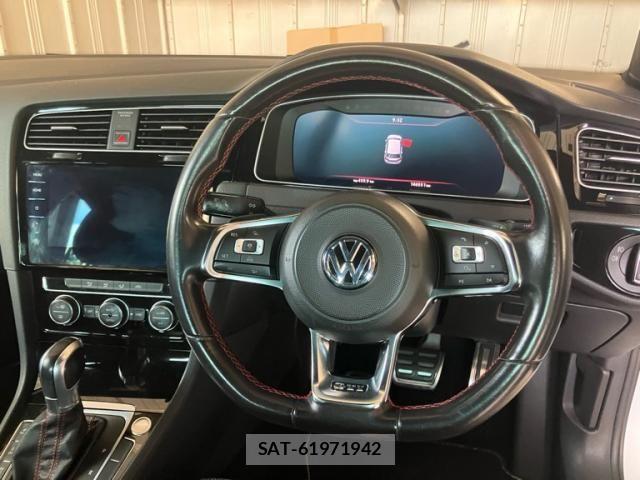 VolksWagen GOLF GTI 2017-06 8458771-14