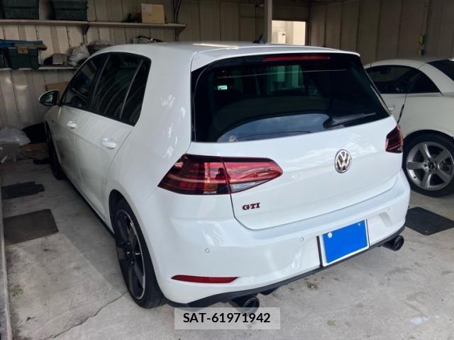 VolksWagen GOLF GTI 2017-06 8458771-1