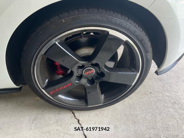 VolksWagen GOLF GTI 2017-06 8458771-7