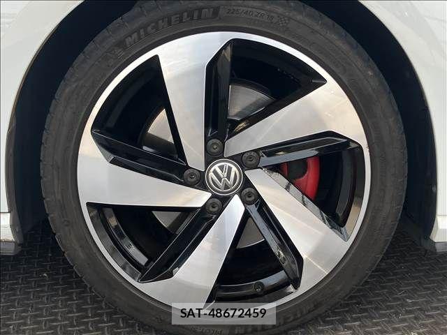 VolksWagen GOLF GTI 2017-09 8528203-12