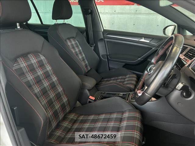 VolksWagen GOLF GTI 2017-09 8528203-14