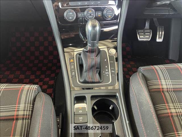 VolksWagen GOLF GTI 2017-09 8528203-17