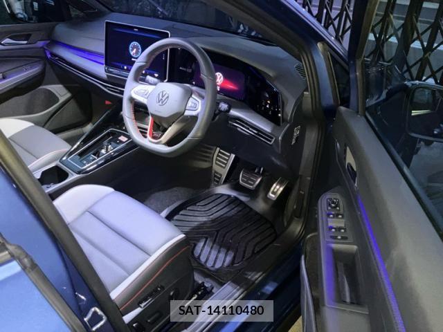 VolksWagen GOLF GTI 2025-04 8564086-10
