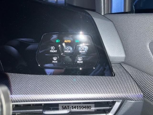 VolksWagen GOLF GTI 2025-04 8564086-16