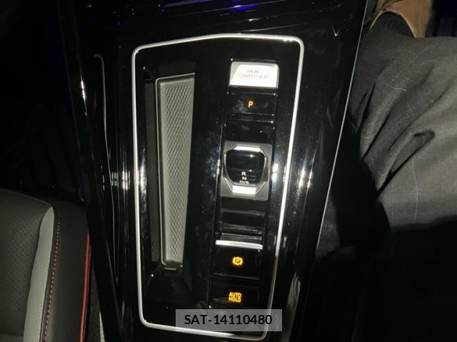 VolksWagen GOLF GTI 2025-04 8564086-19
