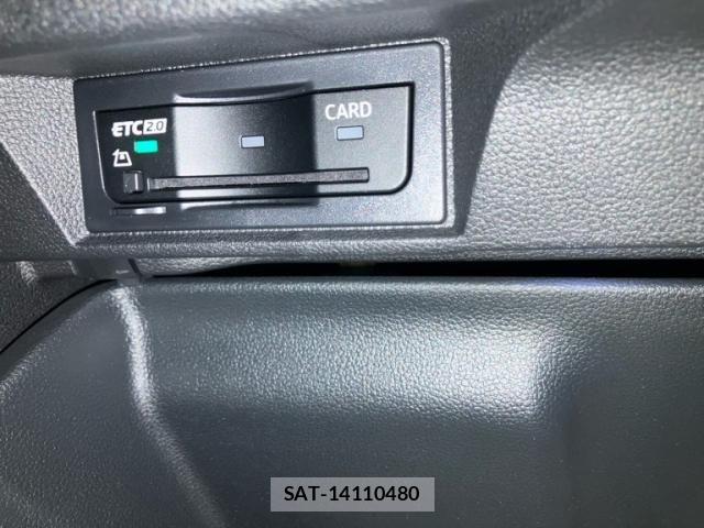 VolksWagen GOLF GTI 2025-04 8564086-24