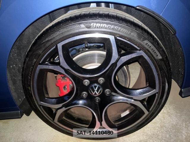 VolksWagen GOLF GTI 2025-04 8564086-5