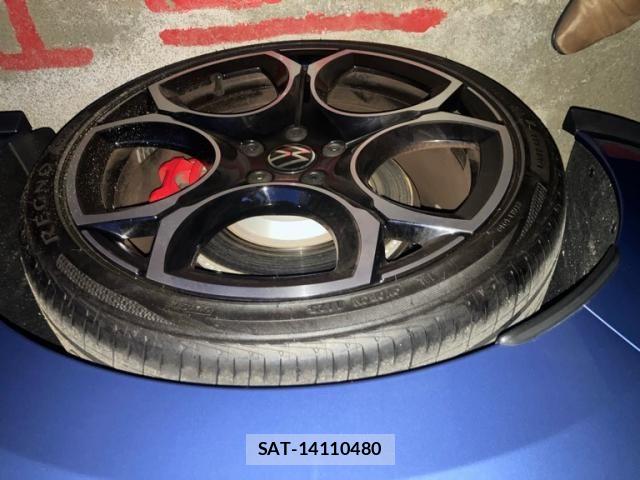 VolksWagen GOLF GTI 2025-04 8564086-6