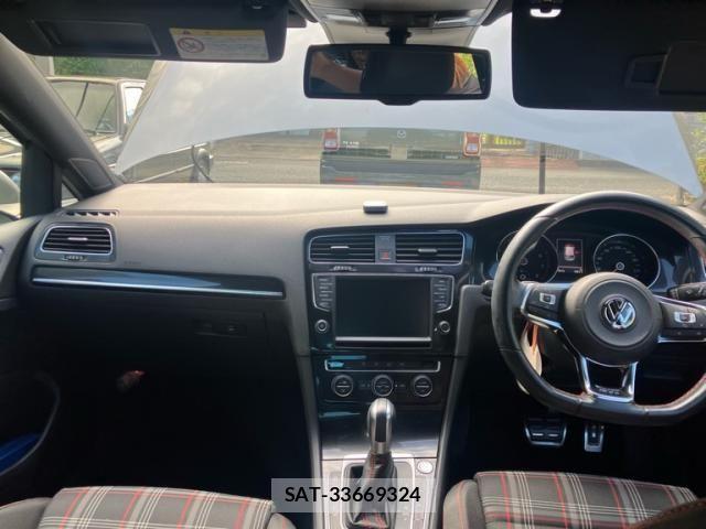 VolksWagen GOLF GTI 2014-02 8564088-12