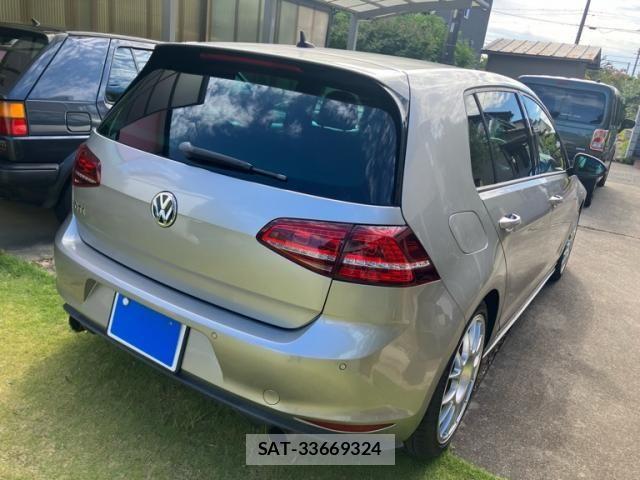 VolksWagen GOLF GTI 2014-02 8564088-2