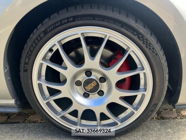 VolksWagen GOLF GTI 2014-02 8564088-5
