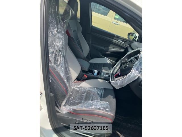 VolksWagen GOLF GTI 2022-06 8564087-13