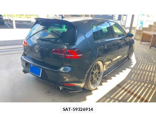 VolksWagen GOLF GTI 2014-10 8629742-3