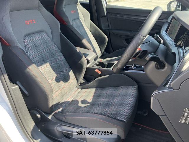 VolksWagen GOLF GTI 2022-11 8667139-1