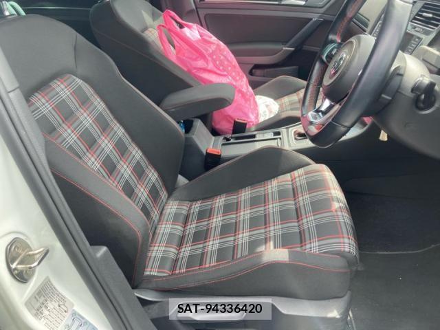 VolksWagen GOLF GTI 2015-03 8662407-13