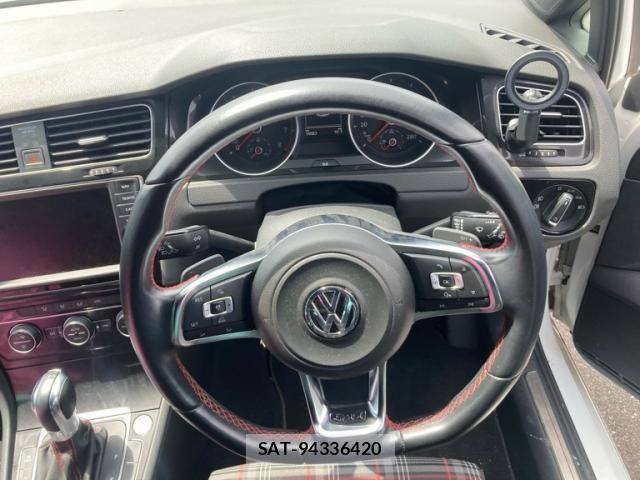 VolksWagen GOLF GTI 2015-03 8662407-16