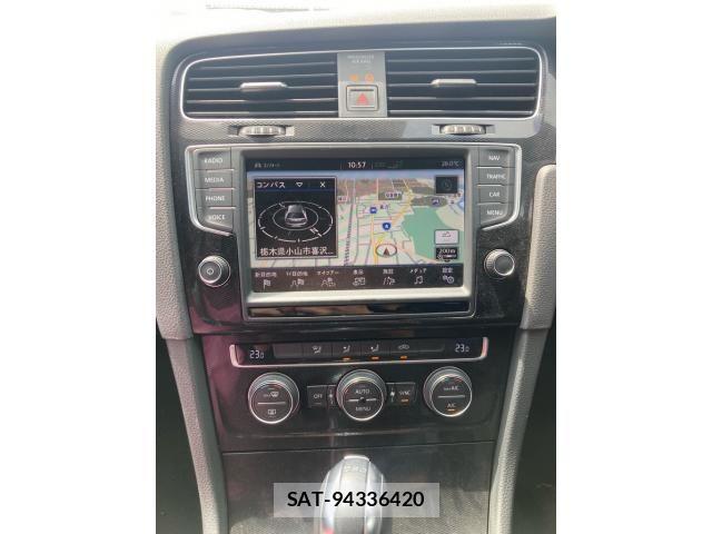 VolksWagen GOLF GTI 2015-03 8662407-19