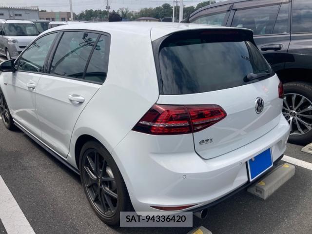 VolksWagen GOLF GTI 2015-03 8662407-3