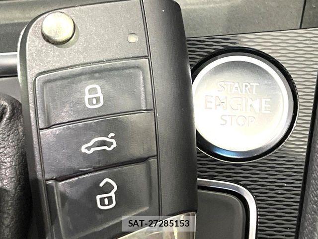 VolksWagen GOLF GTI 2015-02 8667140-4