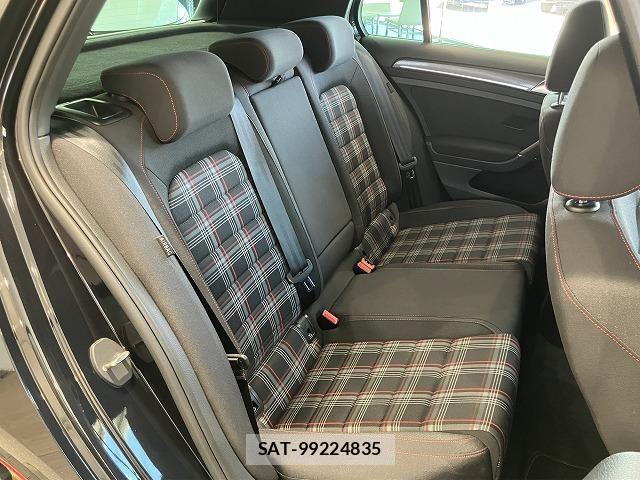 VolksWagen GOLF GTI 2019-02 8662406-15