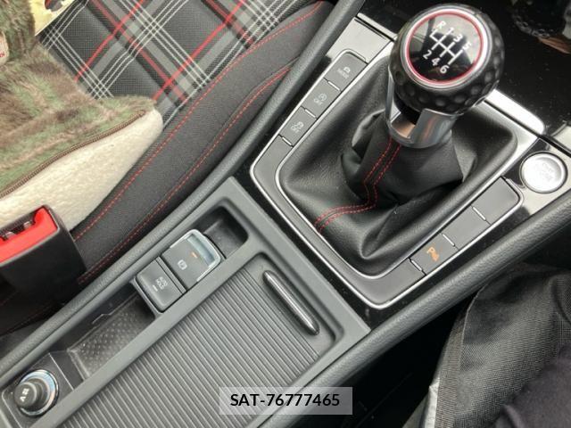 VolksWagen GOLF GTI 2017-09 8746847-22