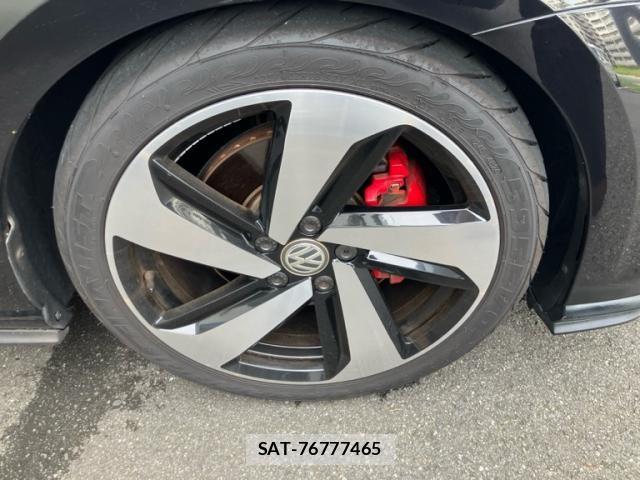 VolksWagen GOLF GTI 2017-09 8746847-5