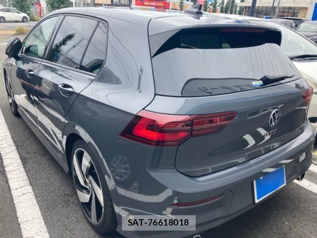 VolksWagen GOLF GTI 2023-03 8882967-3