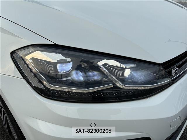 VolksWagen GOLF R 2017-06 3911238-11