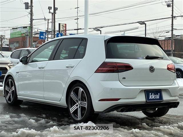 VolksWagen GOLF R 2017-06 3911238-6