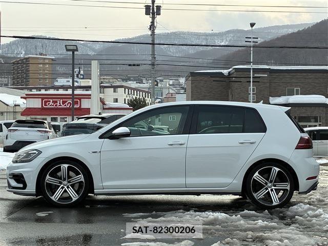 VolksWagen GOLF R 2017-06 3911238-7