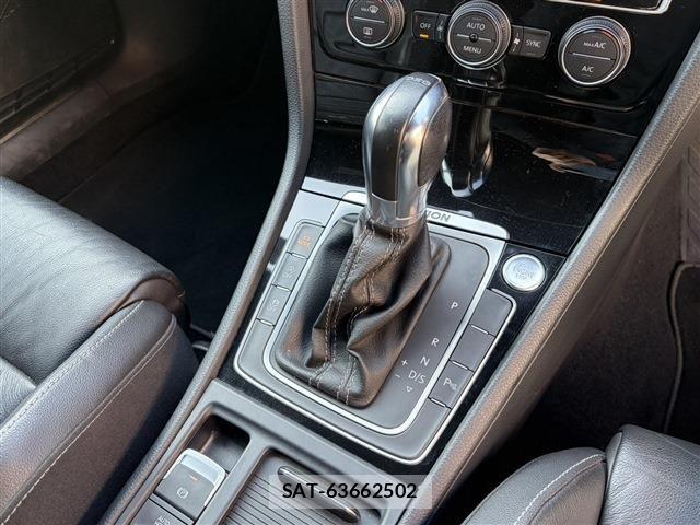 VolksWagen GOLF R 2014-08 6023089-11