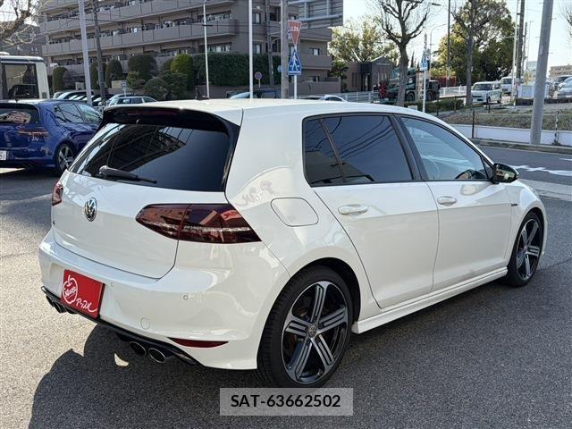 VolksWagen GOLF R 2014-08 6023089-3