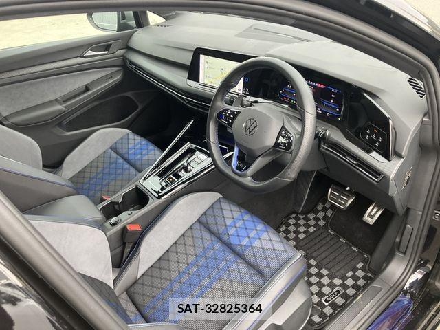VolksWagen GOLF R 2023-08 6221171-1