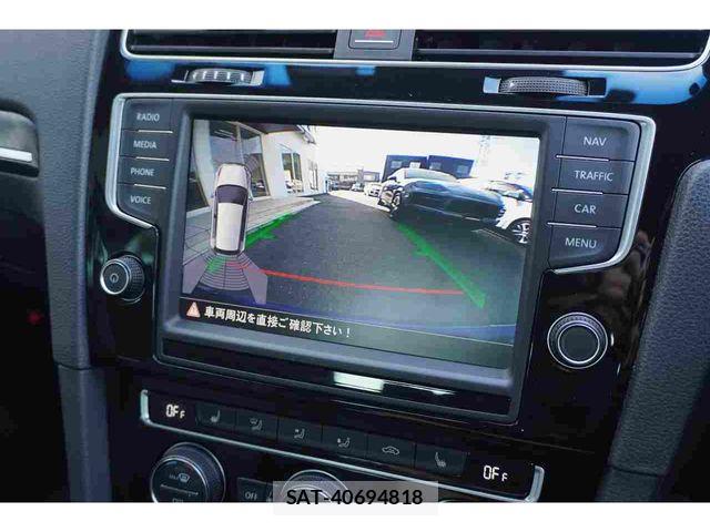 VolksWagen GOLF R 2015-09 6615694-11