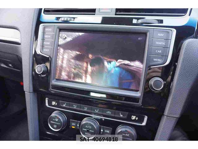 VolksWagen GOLF R 2015-09 6615694-15