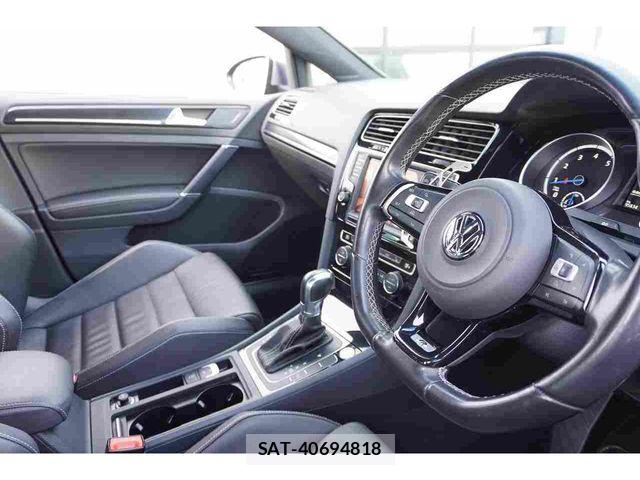 VolksWagen GOLF R 2015-09 6615694-17