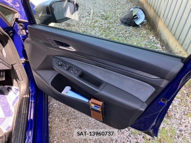 VolksWagen GOLF R 2022-11 6915362-9