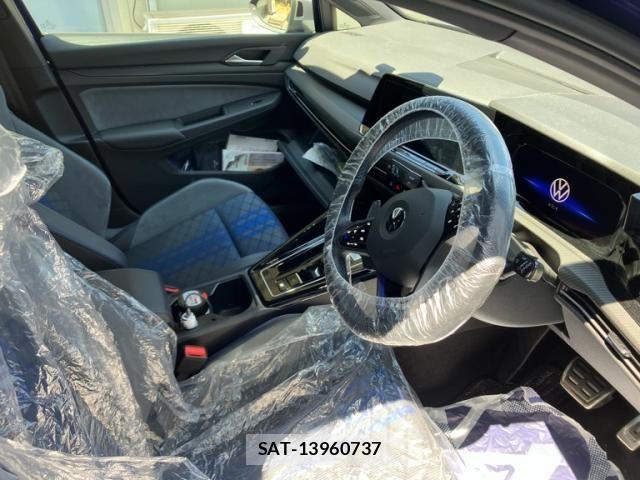 VolksWagen GOLF R 2022-11 6915362-10