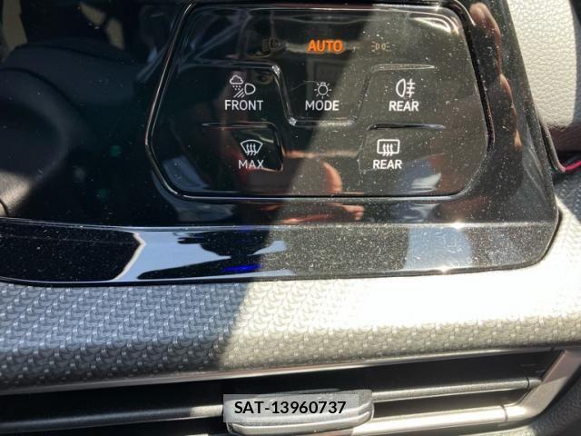 VolksWagen GOLF R 2022-11 6915362-16