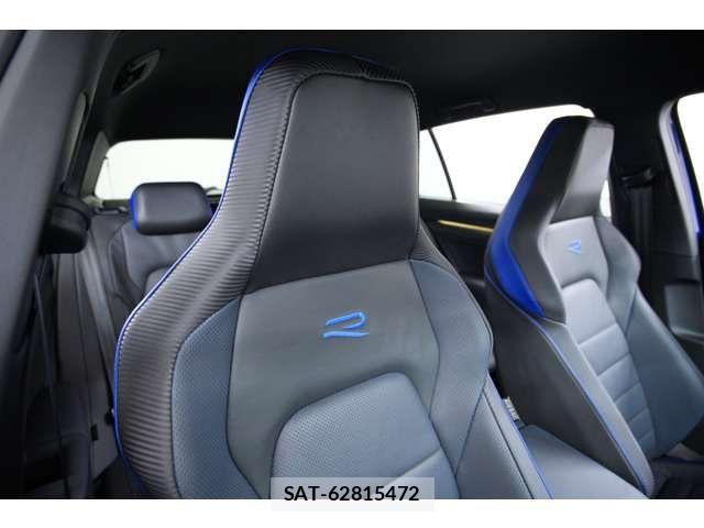 VolksWagen GOLF R 2023-10 7360469-10