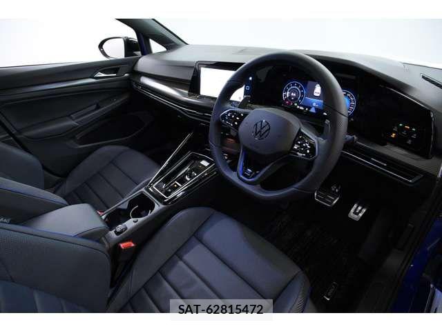 VolksWagen GOLF R 2023-10 7360469-7