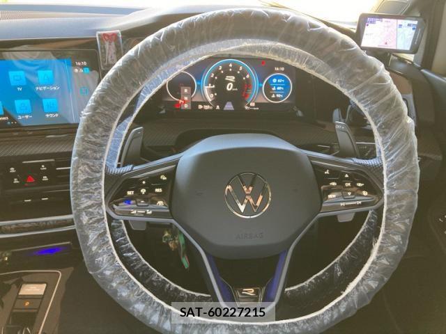 VolksWagen GOLF R 2023-12 7360471-15