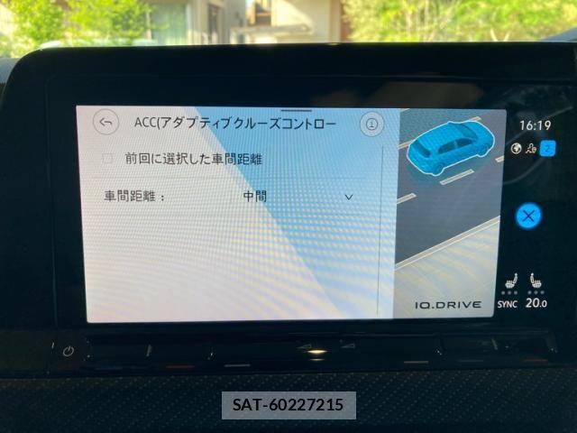 VolksWagen GOLF R 2023-12 7360471-26