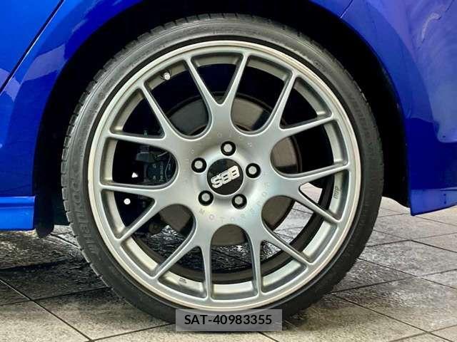 VolksWagen GOLF R 2014-11 7621329-2