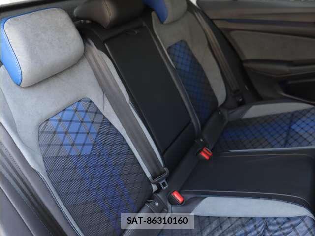 VolksWagen GOLF R 2022-11 7880477-10