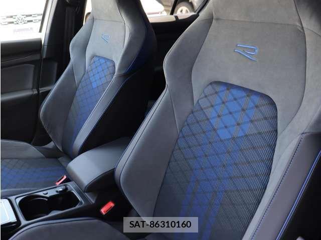 VolksWagen GOLF R 2022-11 7880477-11